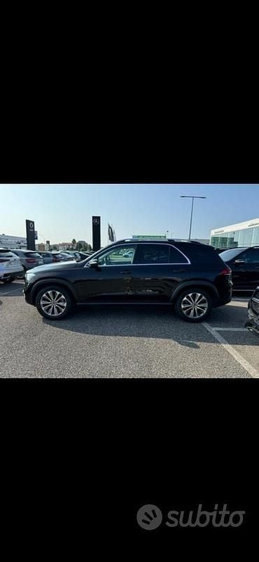 Usata Mercedes GLE300 245 CV (180 kW) 2019 Nero SUV