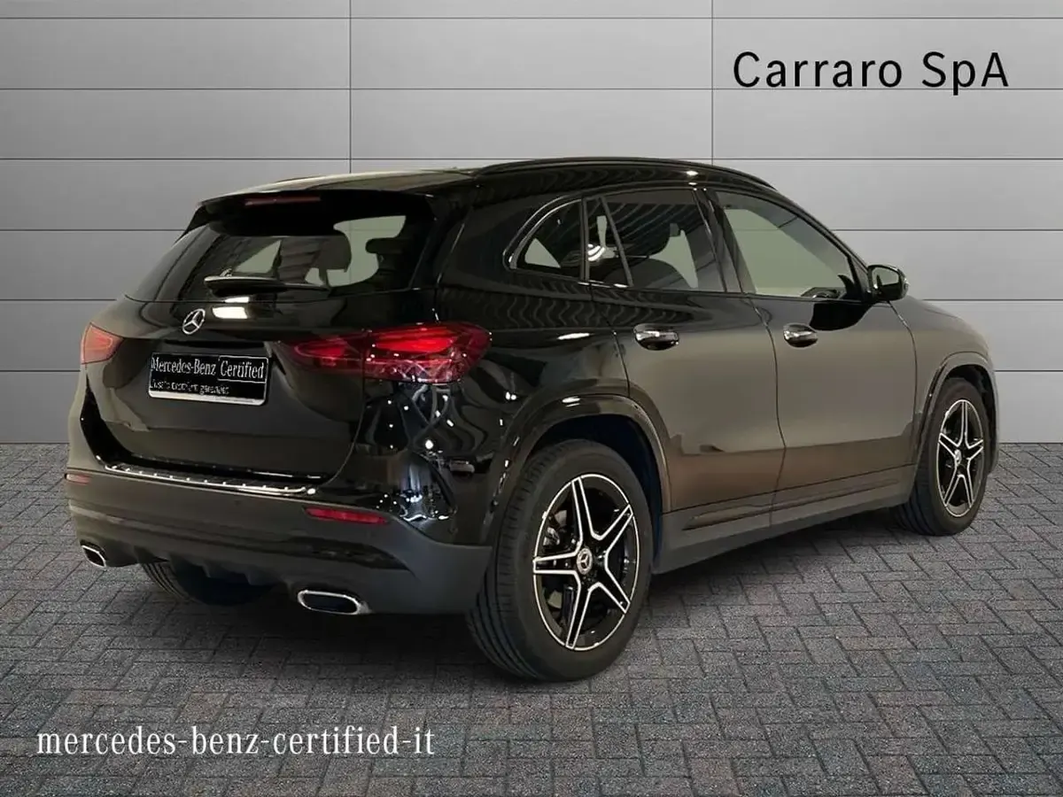 Usata Mercedes GLA180 Advanced Plus 116 CV (85 kW) 2024 Nero SUV