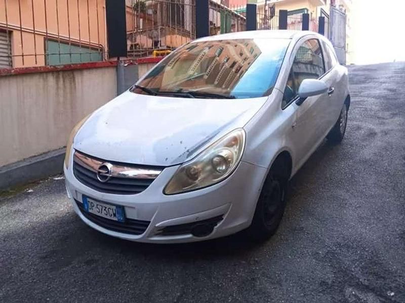 Bianco Usata 2008 Opel Corsa Enjoy Tre volumi | 1650 € (Ottimo prezzo) - Immagine 1/4