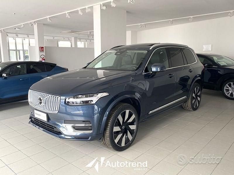 Usata Volvo XC90 145 CV (106 kW) 2024 Blu SUV