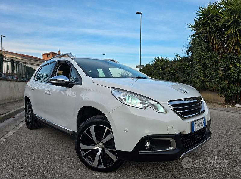 Bianco Usata 2017 Peugeot 2008 Allure SUV | 6999 € (Super prezzo) - Immagine 1/4