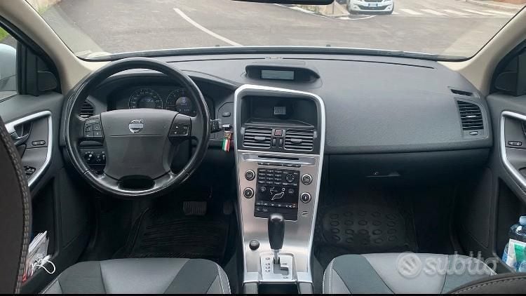 Usata Volvo XC60 185 CV (136 kW) 2009 Grigio SUV