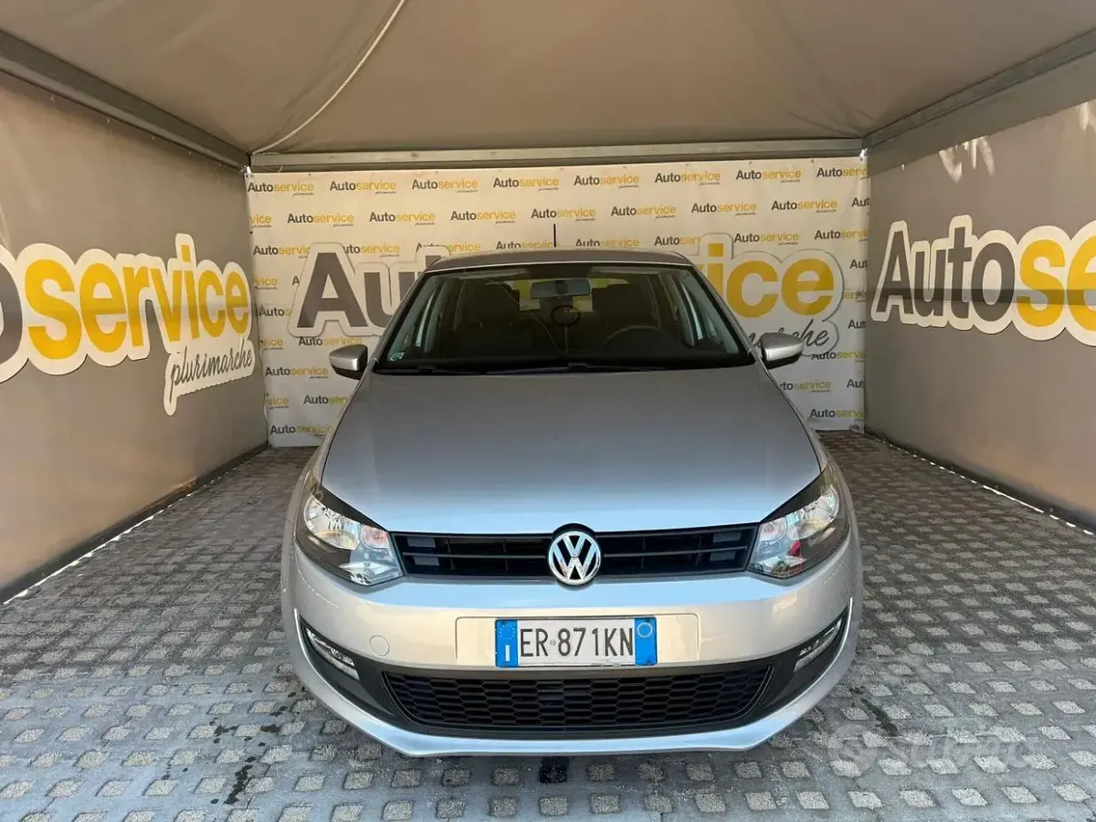 Usata VW Polo Trendline 75 CV (55 kW) 2013 Grigio Utilitaria