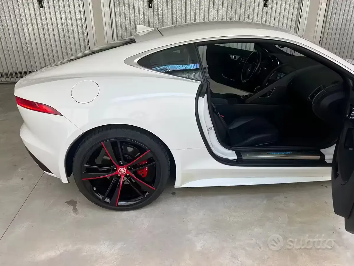 Usata Jaguar F-Type 306 CV (225 kW) 2016 Bianco Coupé