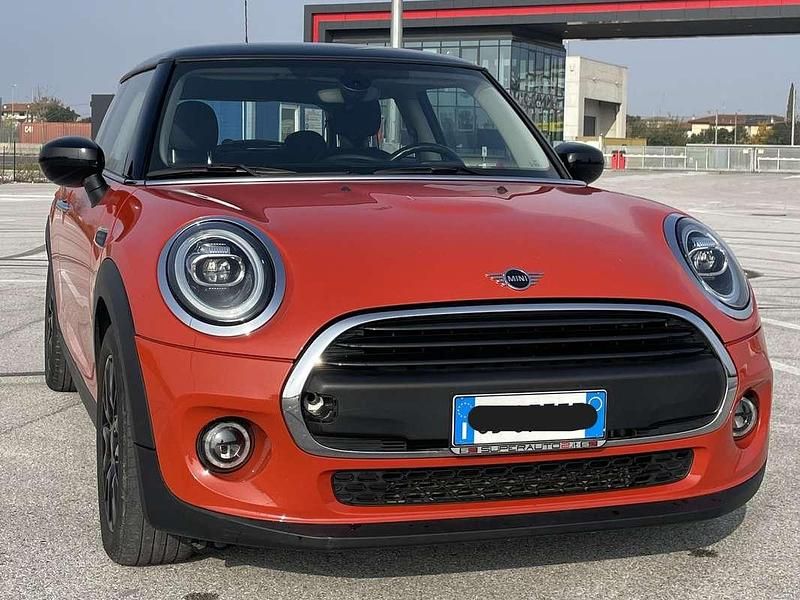 Usata Mini ONE 75 CV (55 kW) 2019 Arancione Utilitaria