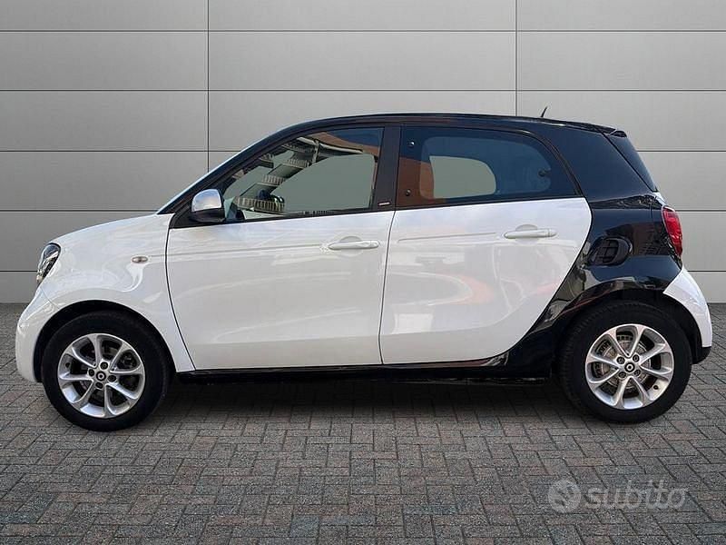 Usata Smart ForFour Passion 71 CV (52 kW) 2018 Bianco Utilitaria