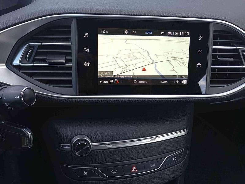 Usata Peugeot 308 Allure 131 CV (96 kW) 2021 Argento Berlina