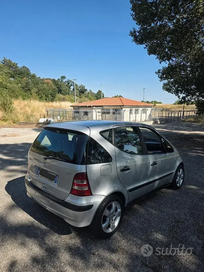 Usata Mercedes A170 95 CV (69 kW) 2004 Grigio Utilitaria