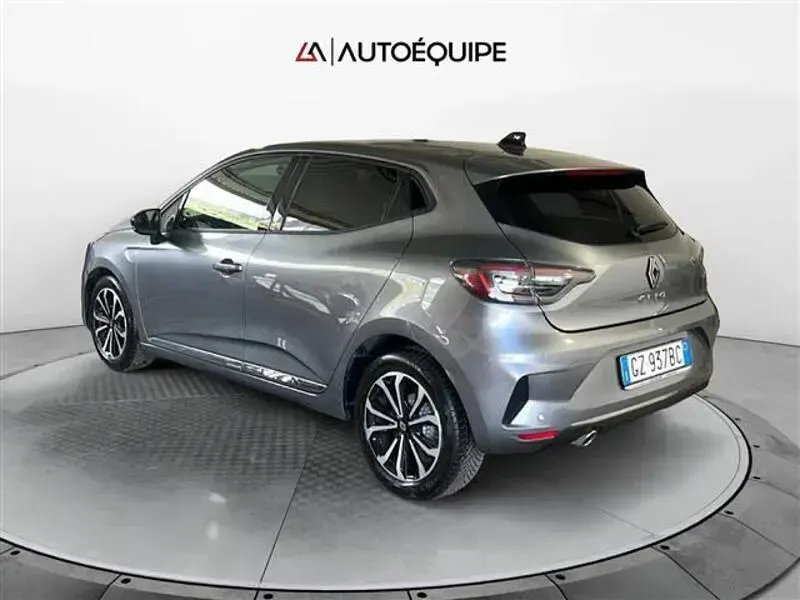 Usata Renault Clio Techno 2025 Grigio scuro Utilitaria