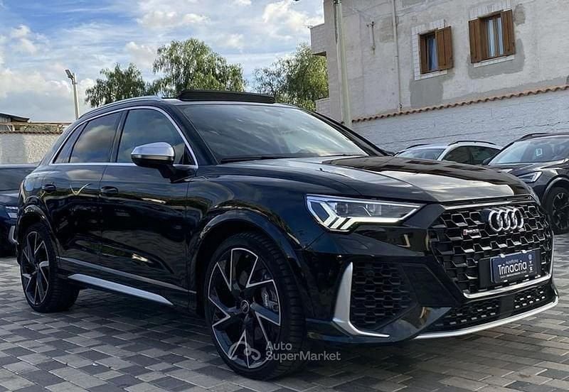 Usata Audi RS Q3 Ambiente 400 CV (294 kW) 2022 Nero SUV
