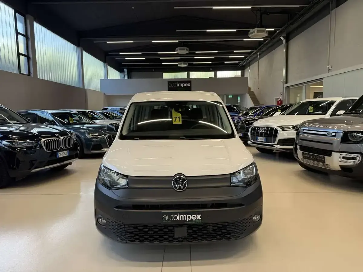 Usata VW Caddy 122 CV (89 kW) 2021 Bianco Monovolume
