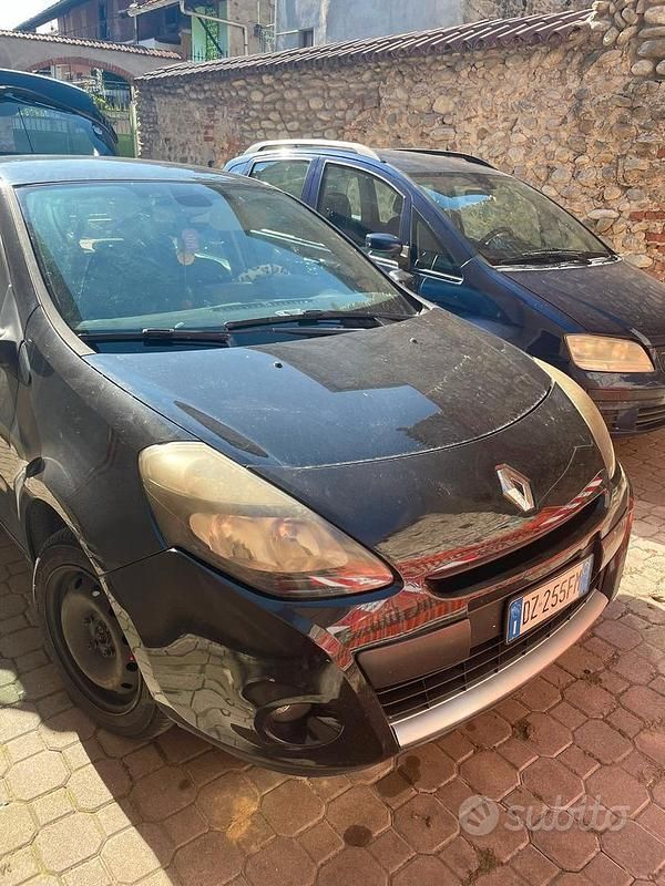 Usata Renault Clio II 75 CV (55 kW) 2009 Nero Utilitaria