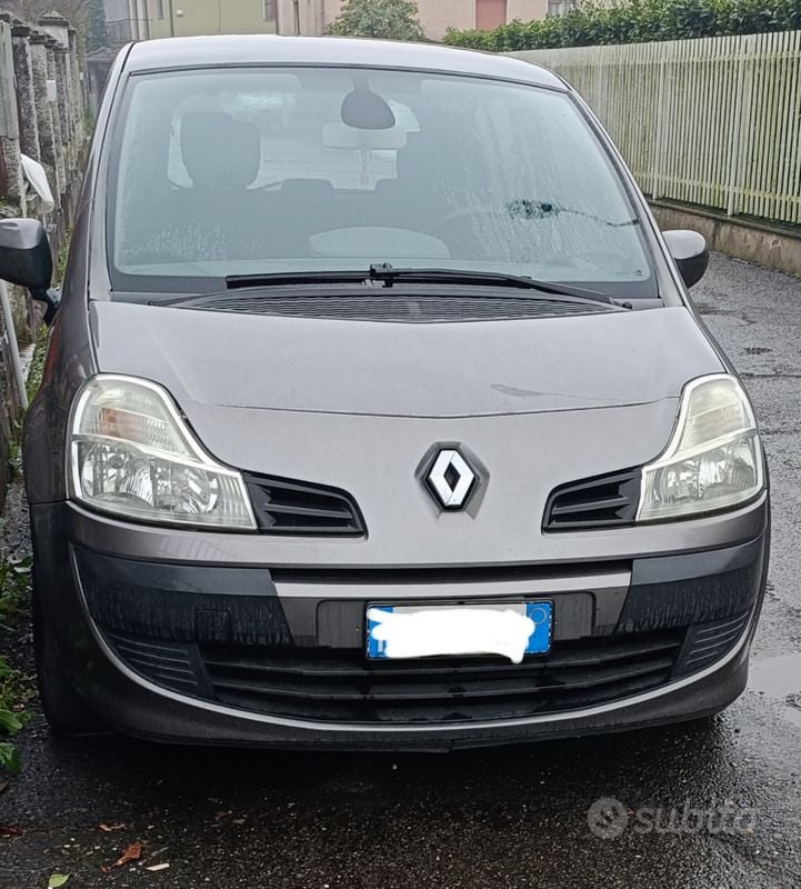Usata 2009 Renault Modus Monovolume | 3000 € - Immagine 1/4