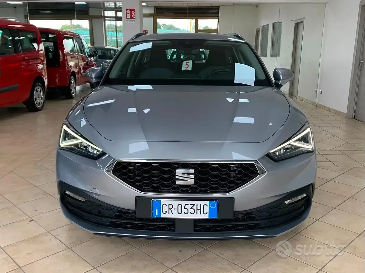 Usata Seat Leon ST Business 150 CV (110 kW) 2023 Grigio Station wagon