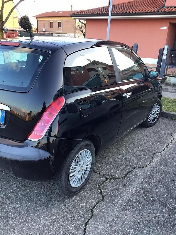 Usata Lancia Ypsilon 2006 Utilitaria