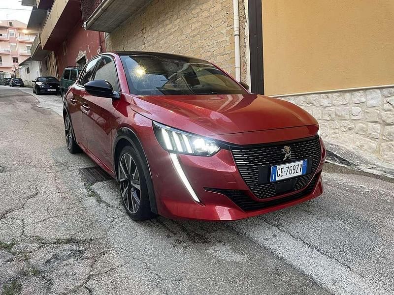 Usata 2021 Peugeot 208 GT Due volumi | 17.000 € (Molto cara) - Immagine 1/4