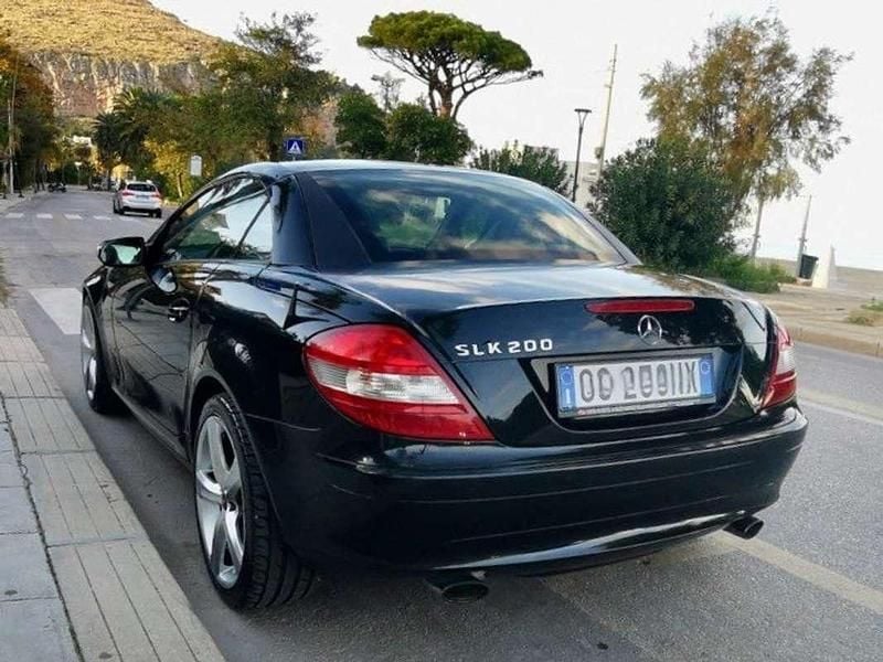 Usata Mercedes SLK200 163 CV (119 kW) 2006 Nero Cabrio