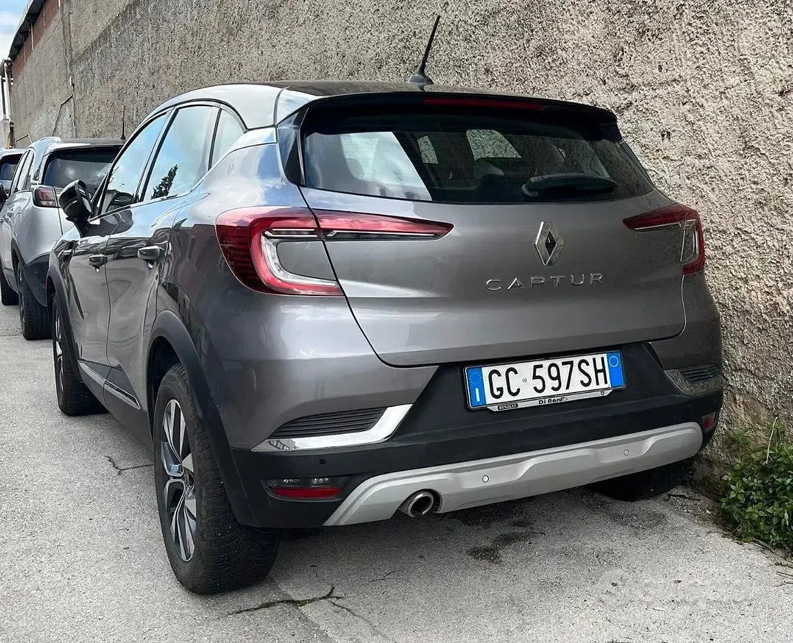 Usata Renault Captur 95 CV (69 kW) 2020 Grigio SUV