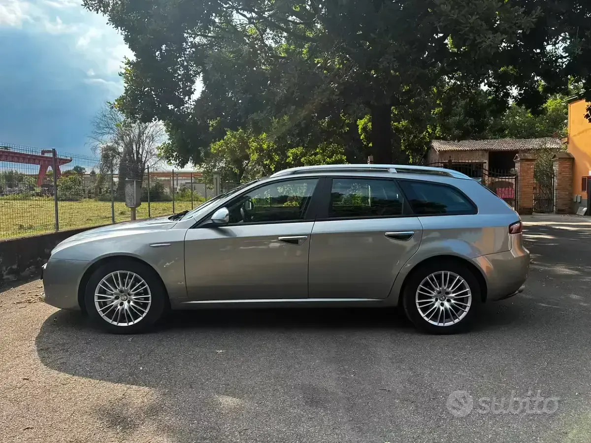 Usata Alfa Romeo 159 170 CV (125 kW) 2009 Grigio Station wagon