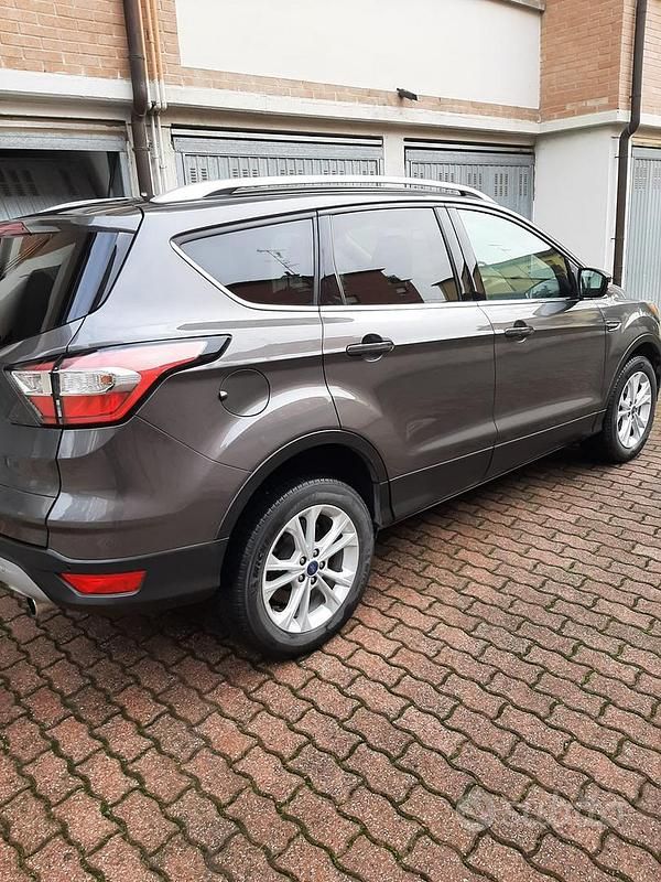 Usata Ford Kuga Titanium X 120 CV (88 kW) 2017 Grigio SUV