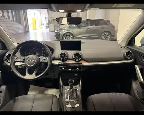 Usata Audi Q2 Advanced Plus 116 CV (85 kW) 2022 Argento SUV