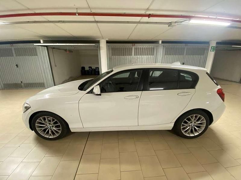 Usata BMW 118 143 CV (105 kW) 2011 Bianco Utilitaria