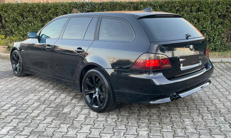 Nero Usata 2004 BMW 530 Station wagon | 4800 € (Buon prezzo) - Immagine 1/3