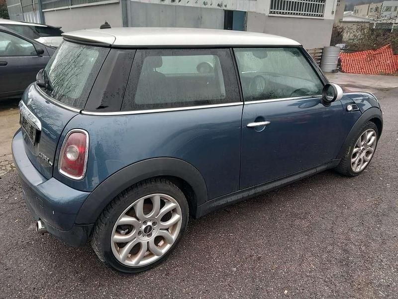 Usata Mini Cooper D 109 CV (80 kW) 2010 Blu/azzurro Utilitaria