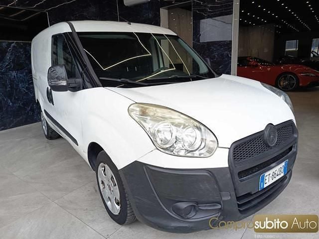 Usata Fiat Doblò 90 CV (66 kW) 2013 Bianco Monovolume