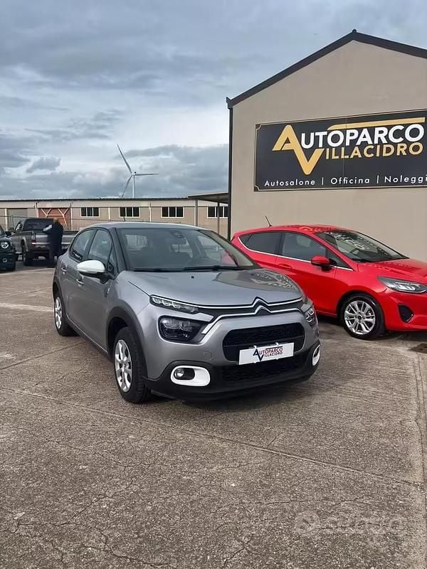 Usata Citroën C3 Feel 102 CV (75 kW) 2022 Grigio Utilitaria