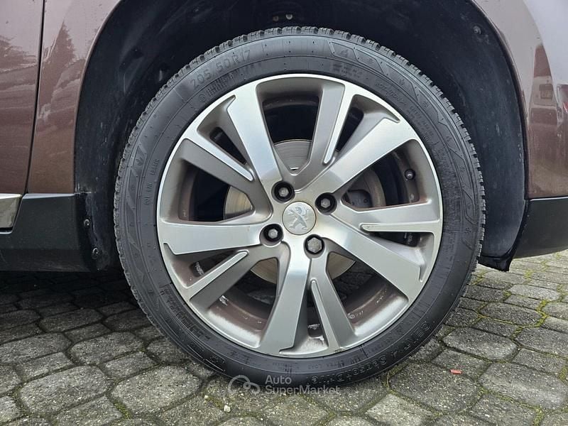 Usata Peugeot 2008 Allure 120 CV (88 kW) 2015 Marrone SUV