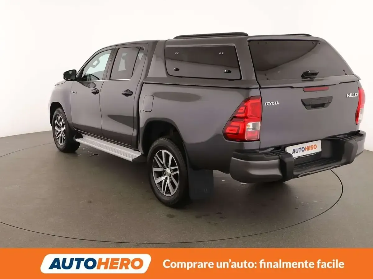 Begagnad Toyota HiLux Executive 150 HK (110 kW) 2019 Grå Pickup