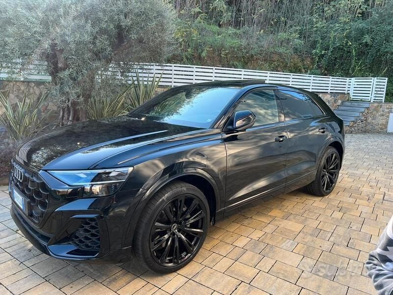 Nero Usata 2024 Audi Q8 S-Line SUV | 79.500 € (Molto cara) - Immagine 1/4