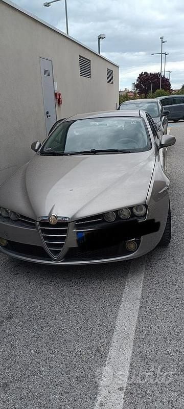 Usata Alfa Romeo 159 150 CV (110 kW) 2009 Grigio Berlina
