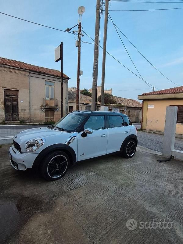 Bianco Usata 2011 Mini Cooper SD Countryman SUV | 10.800 € (Molto cara) - Immagine 1/4