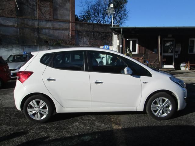 Usata Hyundai ix20 90 CV (66 kW) 2013 Bianco pastello Utilitaria