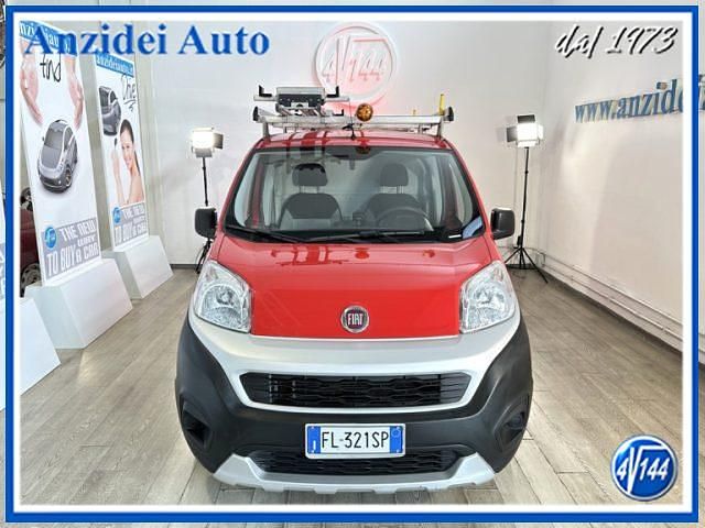 Usata Fiat Fiorino 95 CV (69 kW) 2017 Rosso pastello Monovolume
