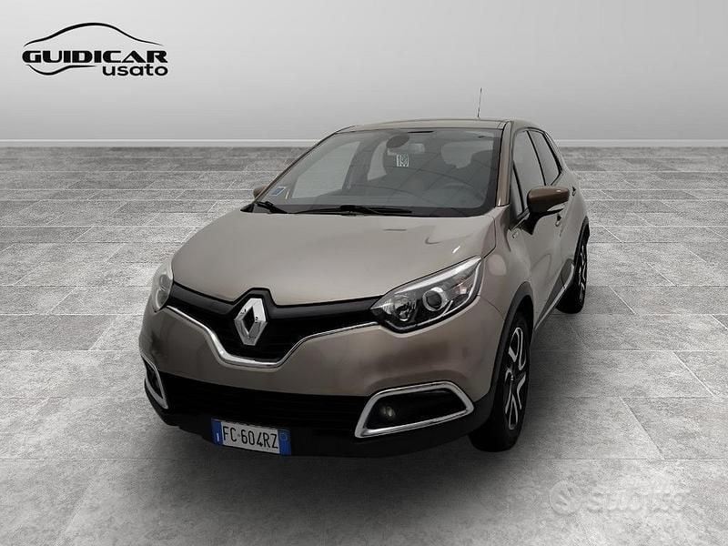 Usata Renault Captur Iconic 90 CV (66 kW) 2016 Bronzo SUV
