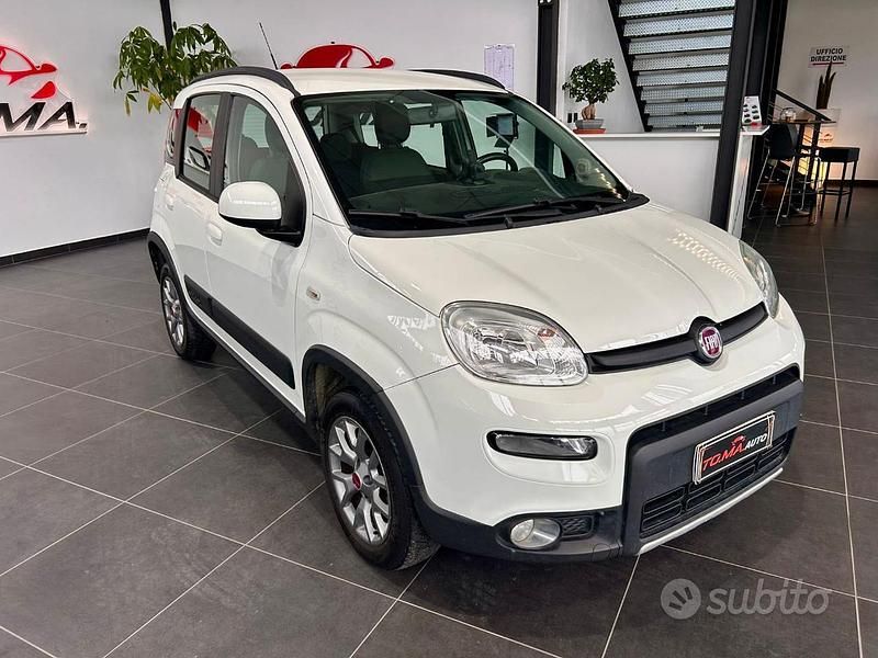 Usata Fiat Panda 4x4 S 95 CV (69 kW) 2016 Bianco Utilitaria