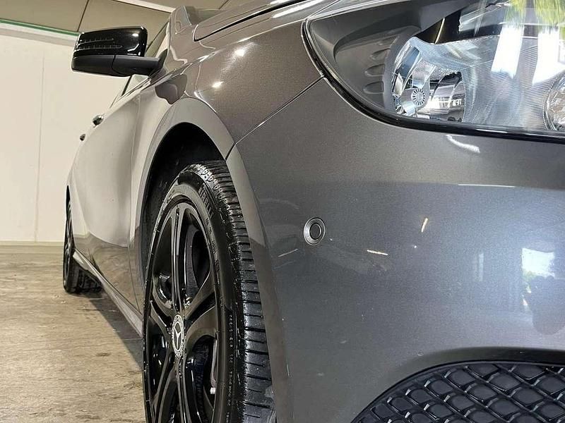 Usata Mercedes A180 109 CV (80 kW) 2016 Berlina