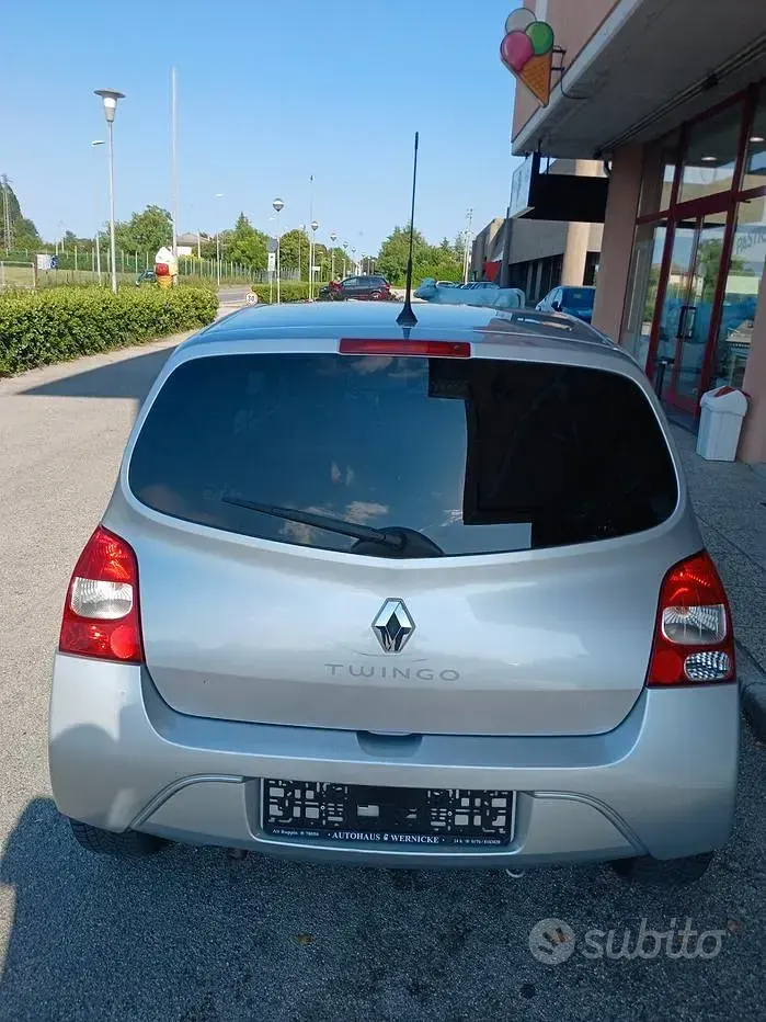 Usata Renault Twingo Dynamique 75 CV (55 kW) 2011 Grigio Utilitaria