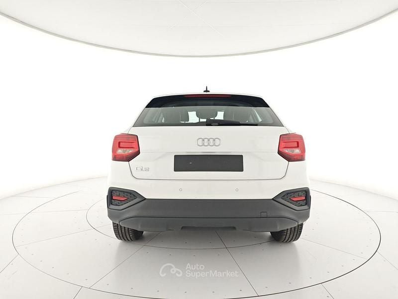 Begagnad Audi Q2 Business 116 HK (85 kW) 2023 Vit SUV