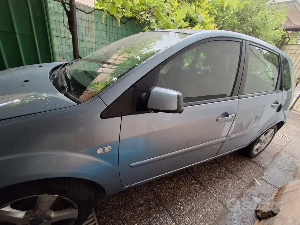 Usata Ford Fiesta 75 CV (55 kW) 2007 Blu Utilitaria