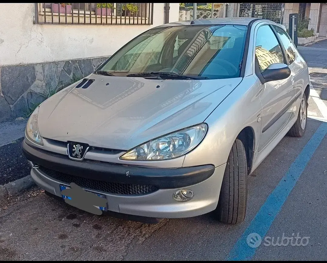 Usata Peugeot 206 68 CV (50 kW) 2004 Grigio Berlina