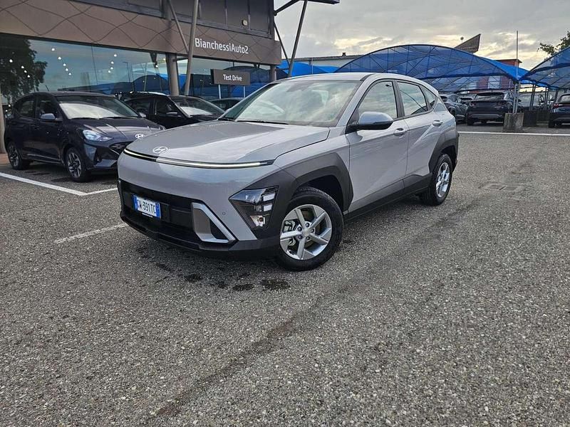 Bianco Nuova 2025 Hyundai Kona SUV | 26.900 € (Ottimo prezzo) - Immagine 1/3