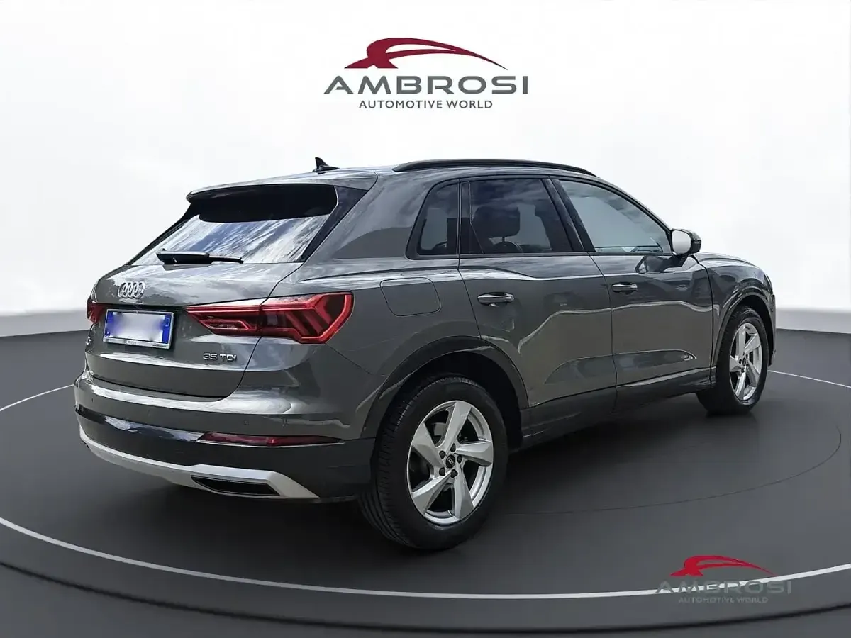 Usado Audi Q3 Advanced 150 CV (110 kW) 2023 Gris SUV
