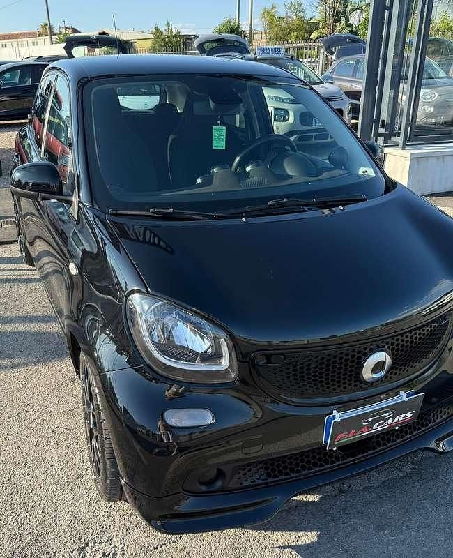 Nero Usata 2019 Smart ForFour Passion Utilitaria | 13.990 € (Buon prezzo) - Immagine 1/4