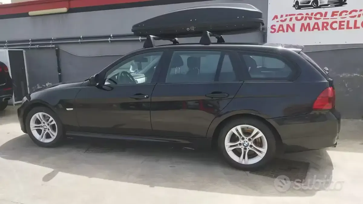 Usata BMW 318 143 CV (105 kW) 2009 Nero Station wagon