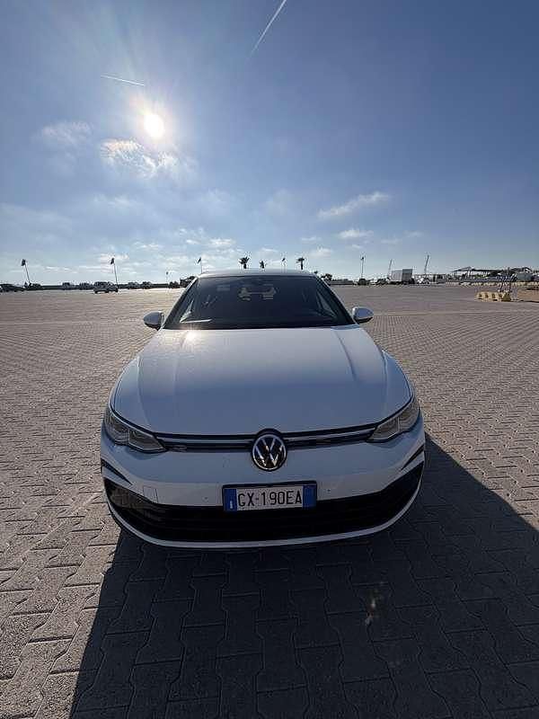 Usata VW Golf VIII R-line 150 CV (110 kW) 2023 Berlina