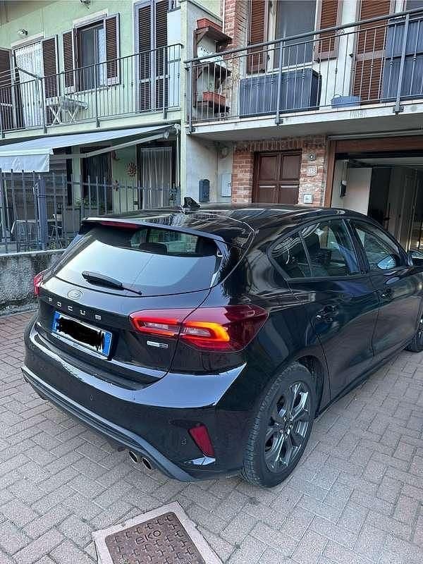 Usata Ford Focus ST-Line 125 CV (91 kW) 2022 Nero Berlina